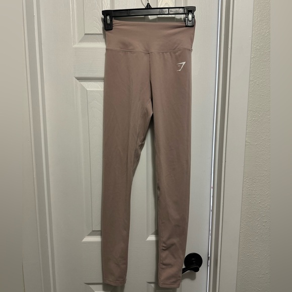 Light pink gym shark leggings - Picture 2 of 4